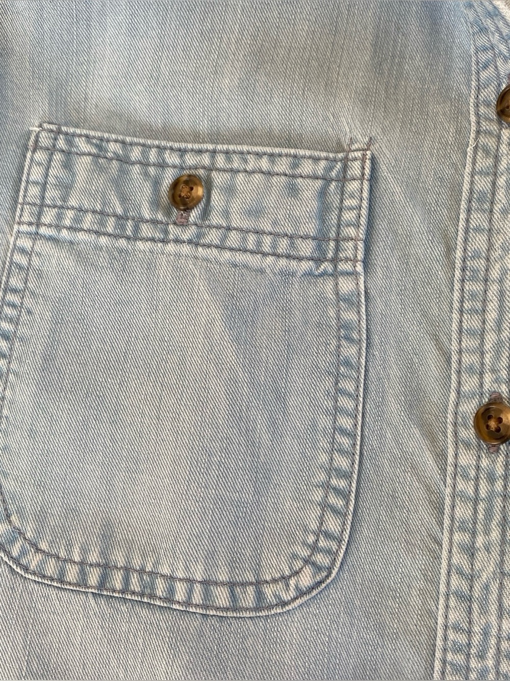 CHAPS Women's Sz M Chambray Blue Shirt Button Up L/S Pockets Tencel Classic - Picture 4 of 10
